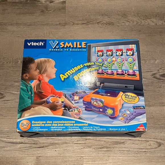 VTech V. Smile Console And Art Studio New Damaged Box + 4 used smartridges - Picture 2 of 10
